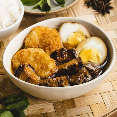 57 Thit Kuo Trung Dau Hu: Pork Stew, Fried Tofu, Egg with Rice