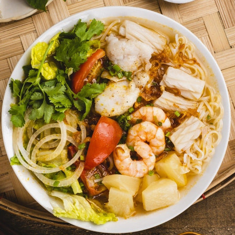 15 Pho Canh Chua Tom: Hot and Sour with Prawns and Pineapple Pho